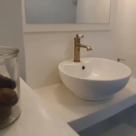 Bella Vista Apartment *